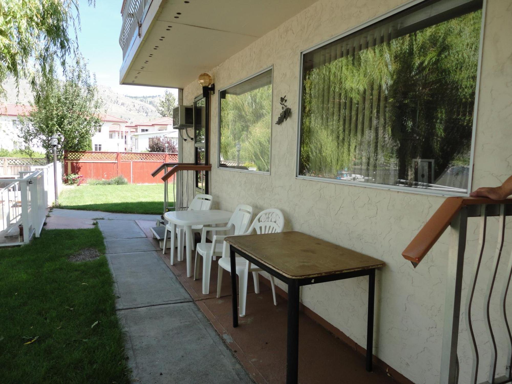 Bella Villa Resort Motel Osoyoos Bagian luar foto