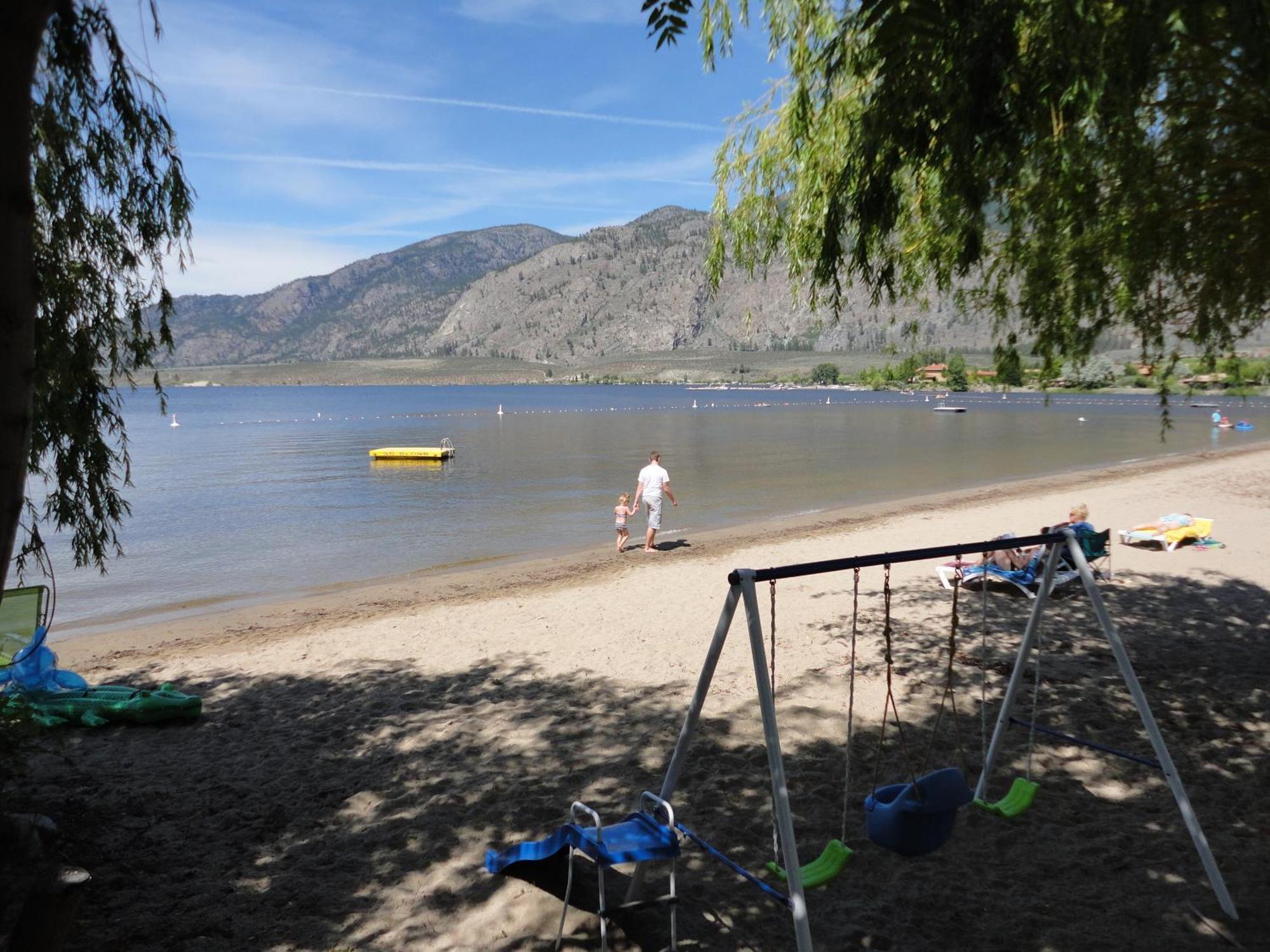 Bella Villa Resort Motel Osoyoos Bagian luar foto